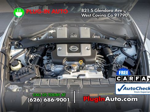 Used 2010 Nissan 370Z Touring image 11