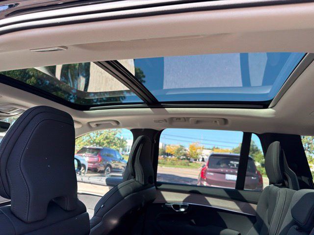 Used 2026 Volvo XC90 B6 Plus w/ Protection Package Premier AWD/4WD image 8