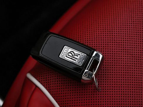 Used 2020 Rolls-Royce Wraith image 78