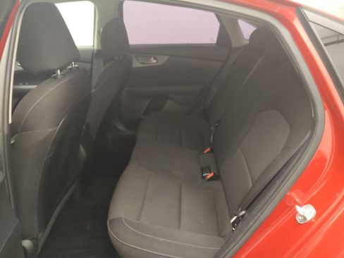 Used 2020 Kia Forte LXS FWD image 18