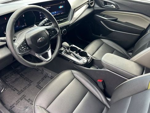 Used 2025 Chevrolet Trax ACTIV w/ Driver Confidence Package image 7