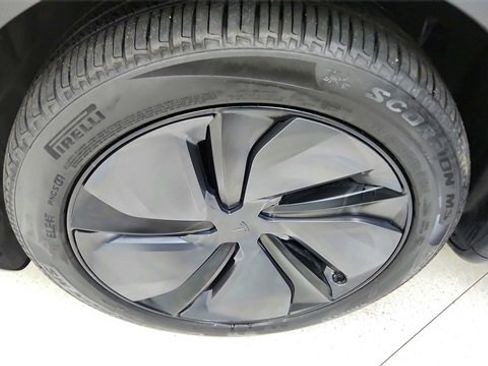 Used 2026 Tesla Model Y Long Range image 60