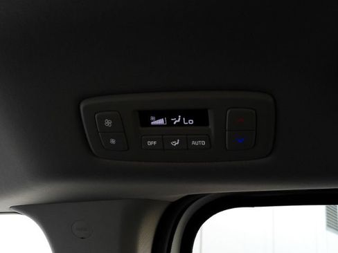 Used 2026 Kia Carnival LXS FWD image 34