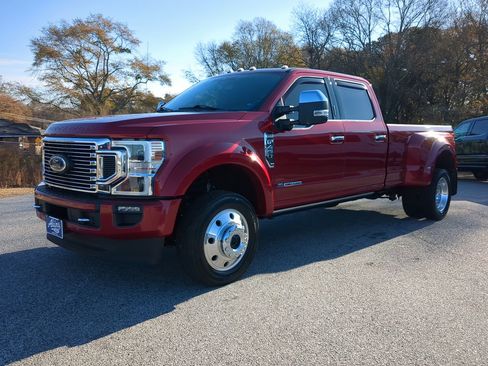 Certified 2020 Ford F450 Platinum w/ FX4 Off-Road Package image 6