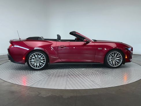 Used 2025 Ford Mustang GT Premium RWD image 9