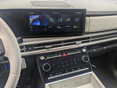 Used 2025 Hyundai Santa Fe SEL image 12