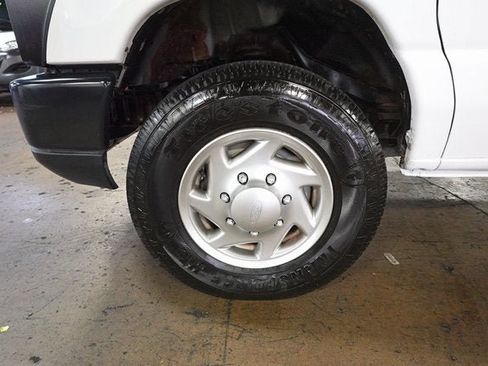 Used 2010 Ford E-350 and Econoline 350 Super Duty image 19