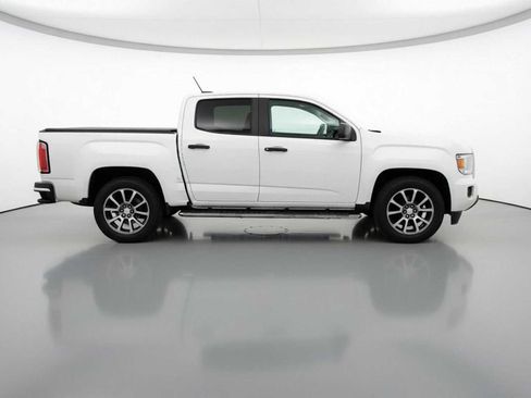 Used 2020 GMC Canyon Denali image 4