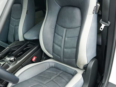 Used 2020 Nissan GT-R Premium AWD/4WD image 20