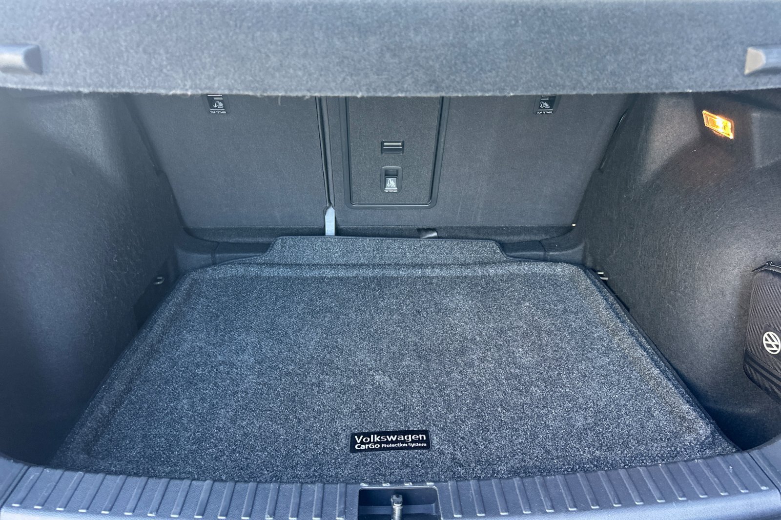 Used 2023 Volkswagen Taos SE w/ Panoramic Sunroof Package FWD image 18