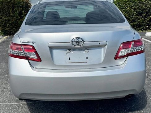 Used 2011 Toyota Camry FWD image 6