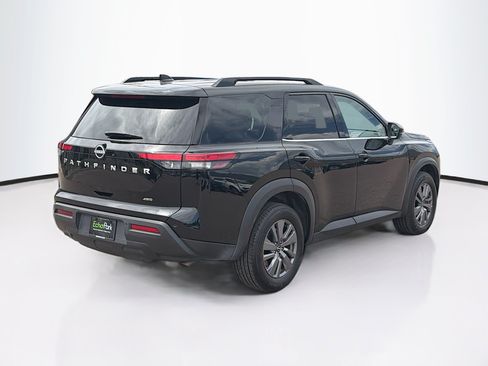 Used 2025 Nissan Pathfinder SV AWD/4WD image 9