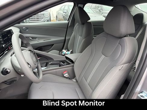 Used 2026 Hyundai Elantra SE w/ Cargo Package FWD image 11