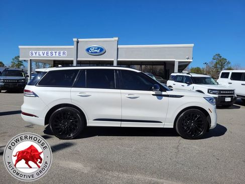 Used 2023 Lincoln Aviator Reserve w/ Equipment Group 201A image 6