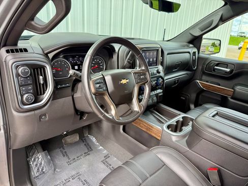 Used 2021 Chevrolet Silverado 1500 High Country w/ Technology Package AWD/4WD image 10