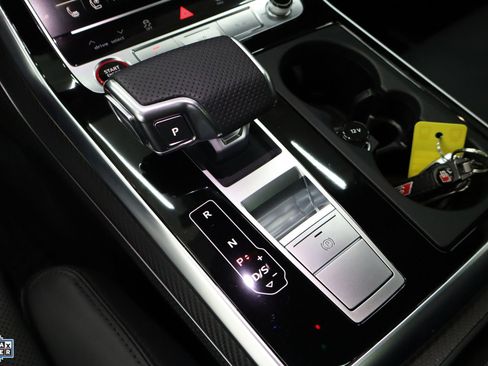 Used 2025 Audi RS Q8 performance image 19