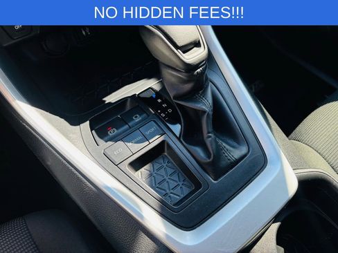 Used 2019 Toyota RAV4 LE image 31