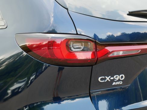 Used 2024 MAZDA CX-90 3.3 Turbo w/ Preferred Package AWD/4WD image 17