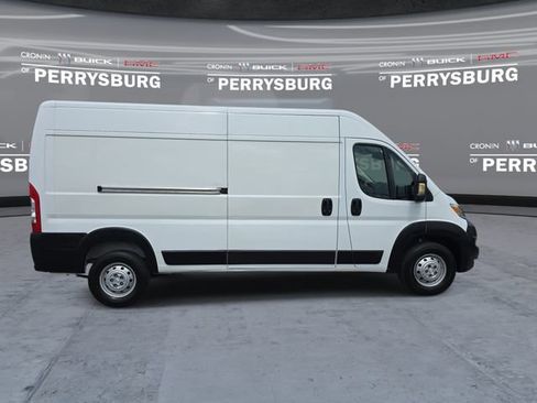 Used 2023 RAM ProMaster 2500 FWD image 9