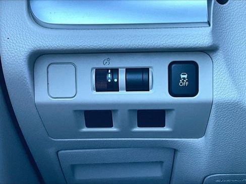 Used 2015 Subaru Crosstrek 2.0i Limited image 34