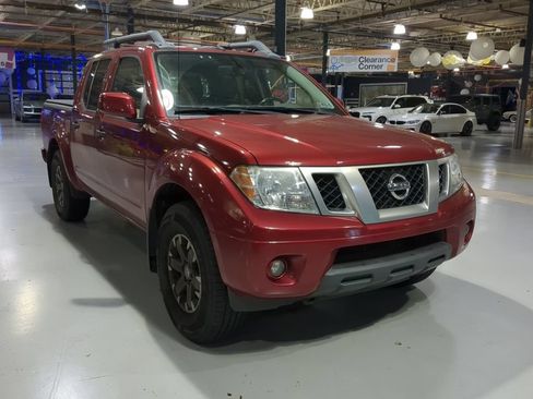 Used 2020 Nissan Frontier PRO-4X w/ Pro-4x Utility Package AWD/4WD image 5