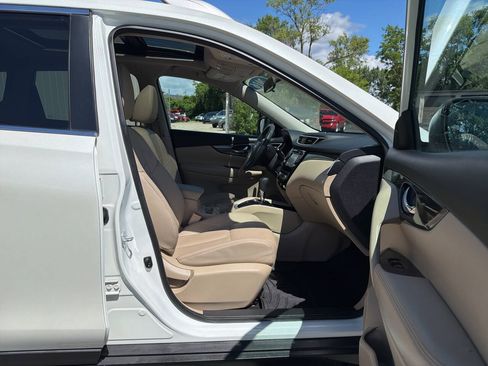 Used 2016 Nissan Rogue SL w/ SL Premium Package AWD/4WD image 38