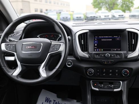 Used 2024 GMC Terrain SLE AWD/4WD image 23