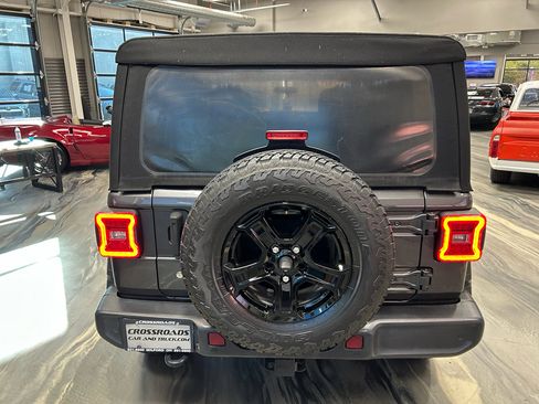 Used 2018 Jeep Wrangler Unlimited Sport S AWD/4WD image 31