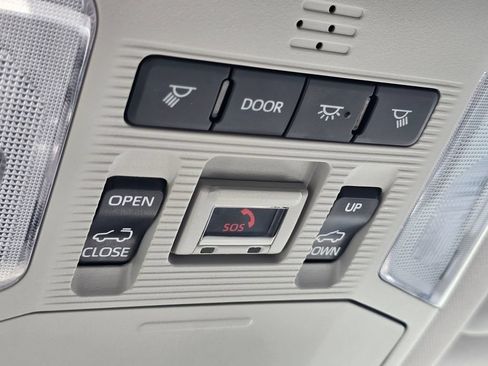 Certified 2023 Toyota RAV4 XLE Premium AWD/4WD image 35