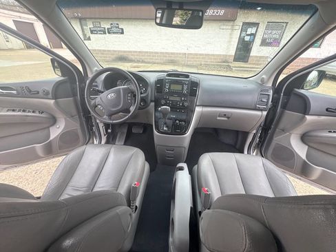 Used 2011 Kia Sedona EX w/ Luxury Pkg FWD image 15