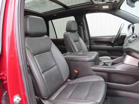 Used 2024 Chevrolet Tahoe Z71 w/ Z71 Off-Road Package AWD/4WD image 25