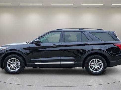 Certified 2025 Ford Explorer Active w/ Active Comfort Package image 4