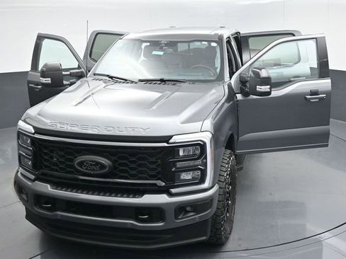 Used 2025 Ford F350 Lariat w/ Lariat Ultimate Package AWD/4WD image 58