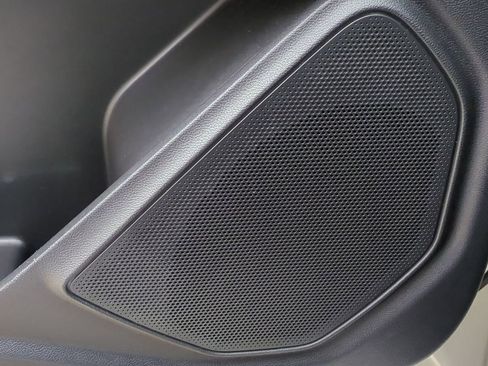 Certified 2022 Ford Explorer XLT w/ Equipment Group 202A image 34