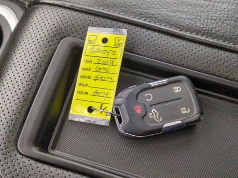 Used 2019 GMC Sierra 1500 Denali w/ Technology Package image 28