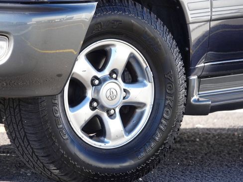 Used 2002 Toyota Land Cruiser AWD/4WD image 36
