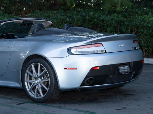 Used 2015 Aston Martin V8 Vantage GT image 12