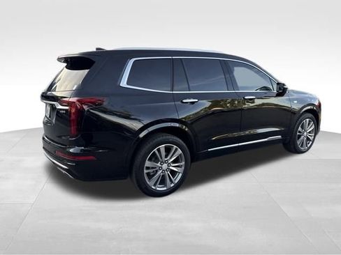 Used 2022 Cadillac XT6 Premium Luxury image 5