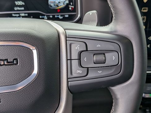 Used 2023 GMC Sierra 1500 Denali w/ Technology Package AWD/4WD image 19