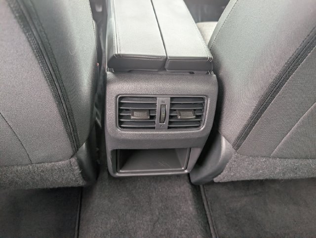 Used 2022 Nissan Rogue S FWD image 18