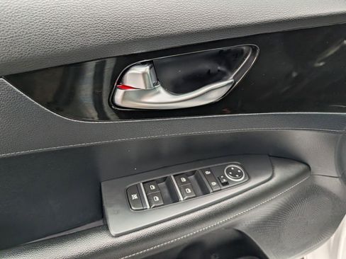 Used 2019 Kia Forte EX image 22