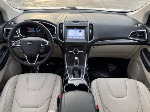 Used 2016 Ford Edge Titanium image 7