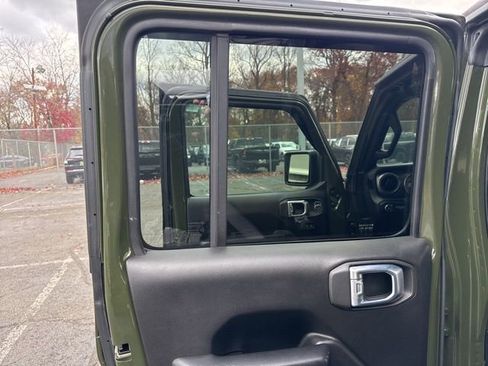 Used 2021 Jeep Wrangler Unlimited Sport image 32