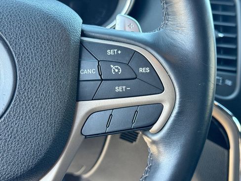 Used 2016 Jeep Grand Cherokee Laredo 75th Anniversary AWD/4WD image 26