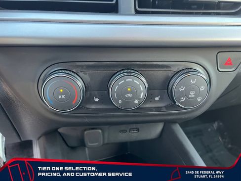 Certified 2024 Chevrolet Trax RS FWD image 24
