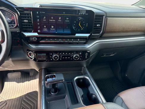 Used 2024 Chevrolet Silverado 1500 High Country w/ Technology Package image 23