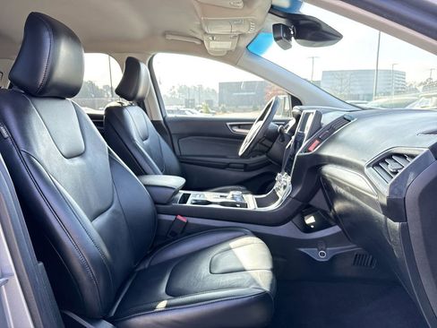 Used 2022 Ford Edge Titanium image 20