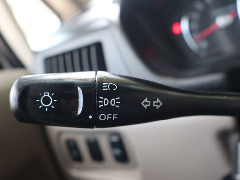 Used 2008 Mitsubishi Endeavor LS AWD/4WD image 29