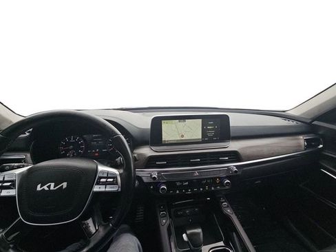 Used 2022 Kia Telluride SX w/ SX Prestige Package image 12