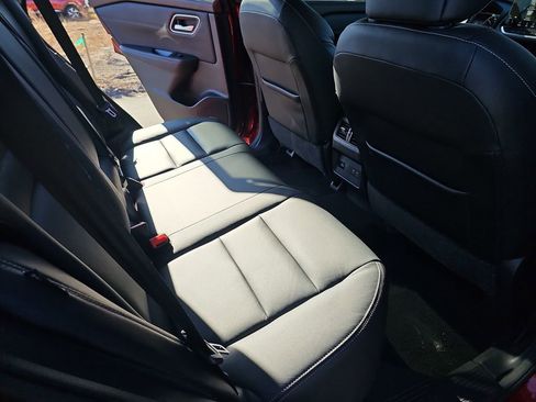 Used 2021 Nissan Rogue SL w/ Premium Package image 14